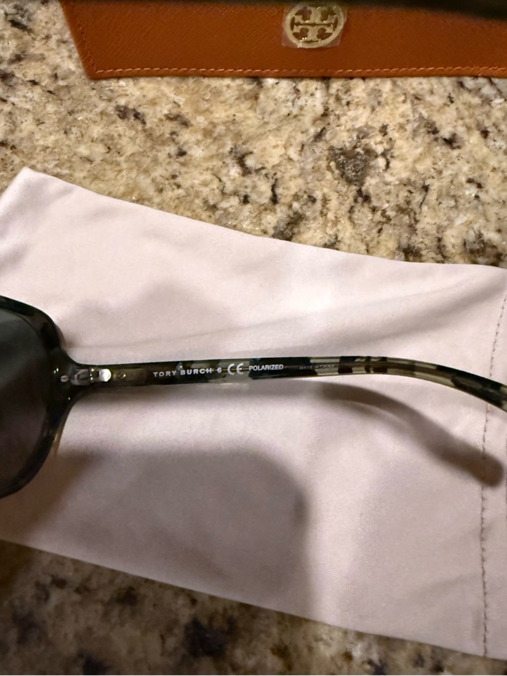 Tory Burch Green Tortoiseshell Oversized Women's Sunglasses Model TY7054 - Picture 3 of 13